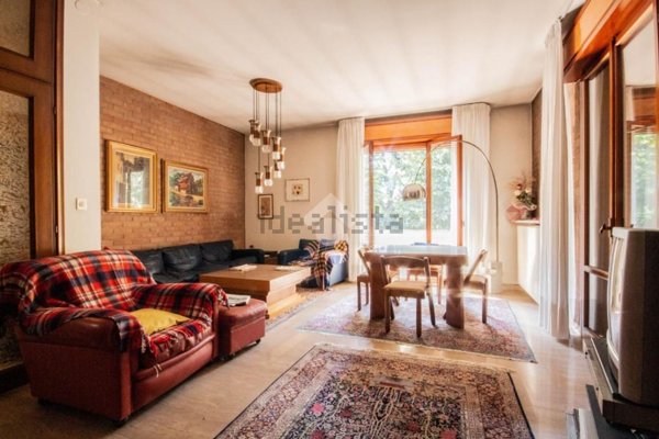 casa indipendente in vendita a Correggio