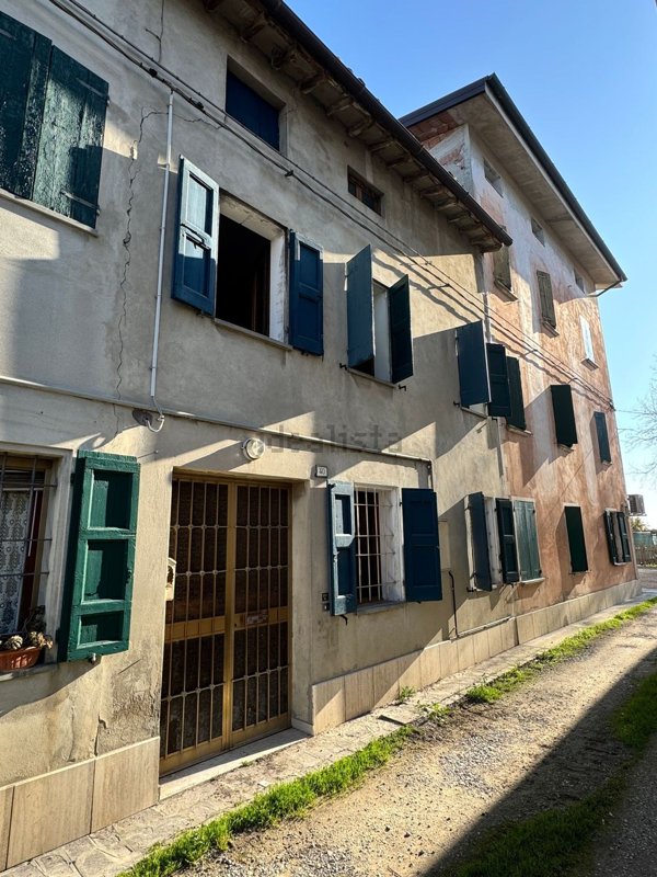 casa indipendente in vendita a Correggio