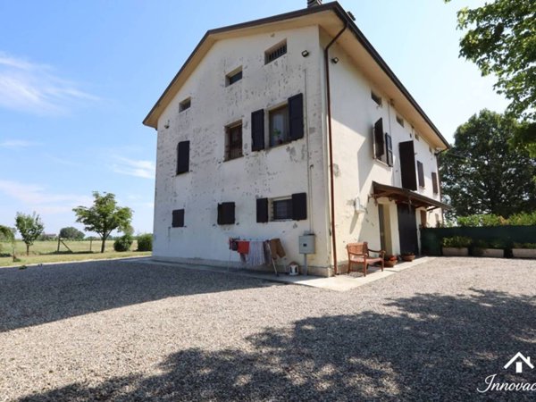 casa indipendente in vendita a Correggio