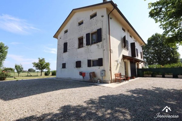 casa indipendente in vendita a Correggio