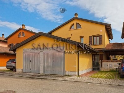 casa indipendente in vendita a Correggio