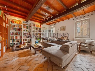 intera palazzina in vendita a Correggio