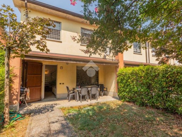 casa indipendente in vendita a Correggio