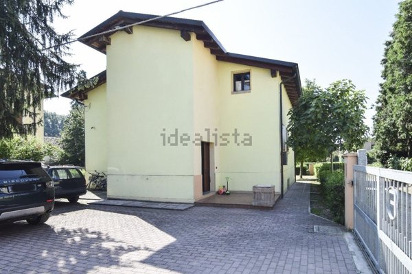casa indipendente in vendita a Correggio in zona Fosdondo