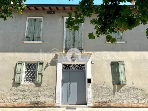 casa indipendente in vendita a Correggio in zona San Martino