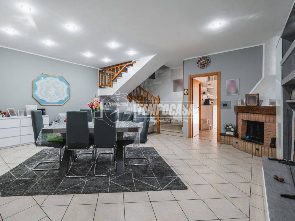 casa indipendente in vendita a Correggio