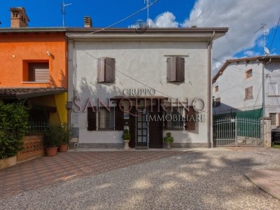casa indipendente in vendita a Correggio in zona Budrio