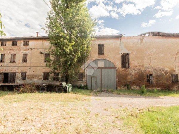 casa indipendente in vendita a Correggio in zona San Martino