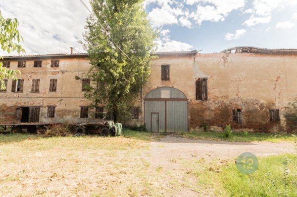 casale in vendita a Correggio