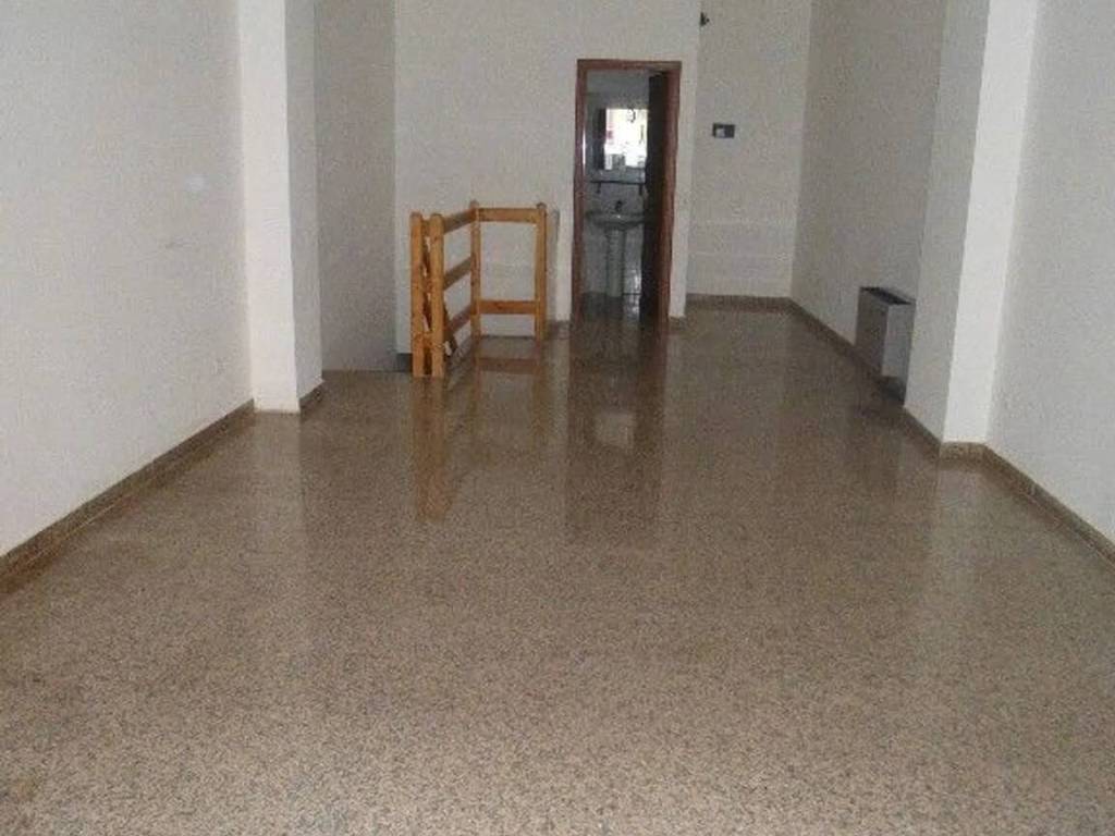 negozio in vendita a Correggio