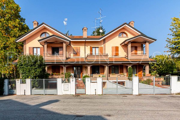 casa indipendente in vendita a Correggio