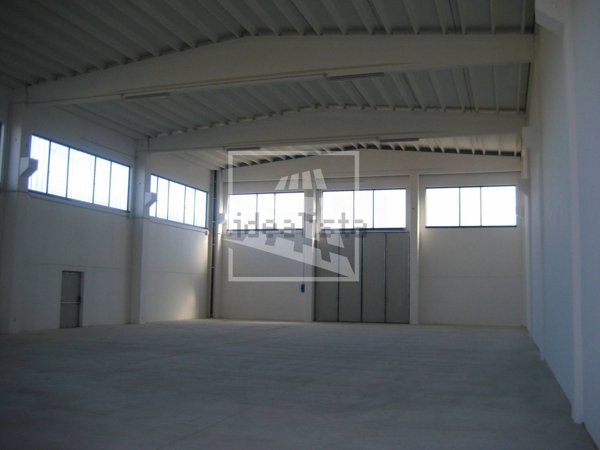 capannone in vendita a Correggio