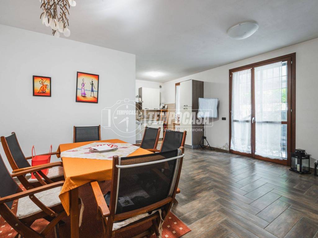 casa indipendente in vendita a Correggio