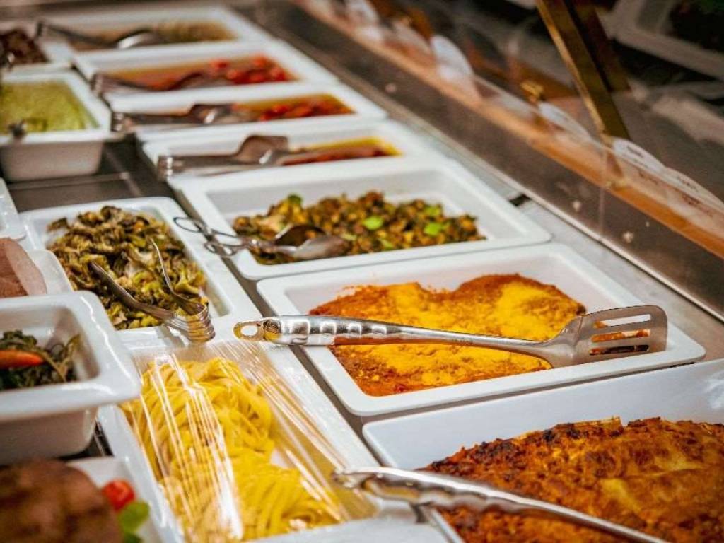 negozio in vendita a Correggio