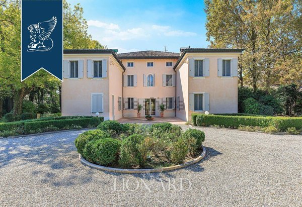 villa in vendita a Correggio in zona Mandrio