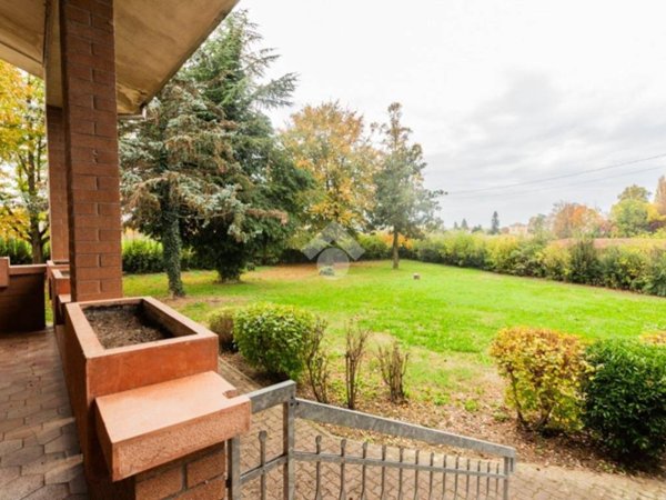 casa indipendente in vendita a Correggio in zona Mandrio