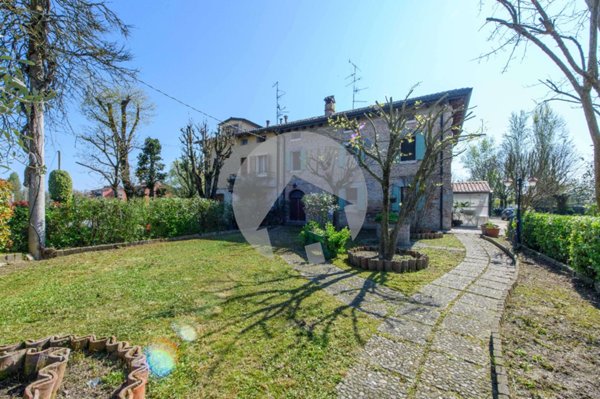 casa indipendente in vendita a Correggio