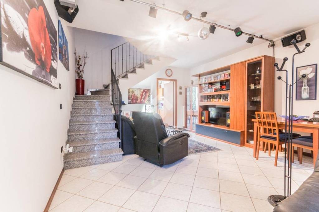 casa indipendente in vendita a Correggio