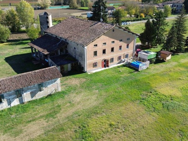 casa indipendente in vendita a Correggio