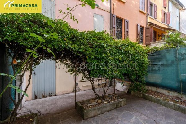 casa indipendente in vendita a Correggio