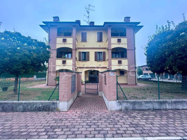 appartamento in vendita a Correggio in zona Fosdondo
