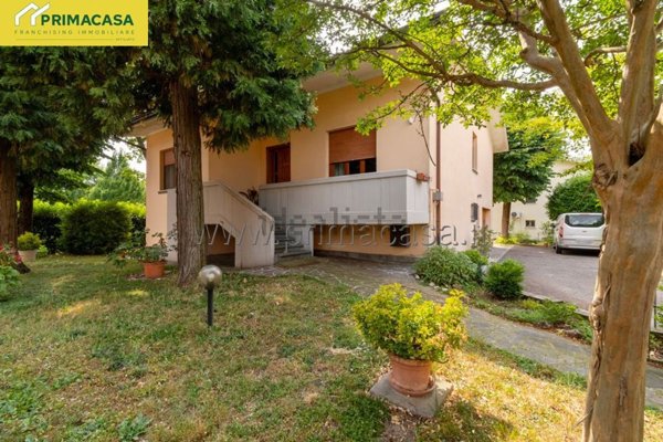 casa indipendente in vendita a Correggio in zona Mandrio