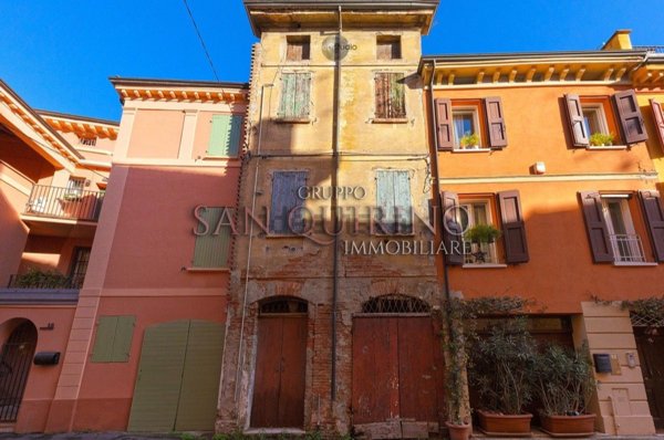 casa indipendente in vendita a Correggio
