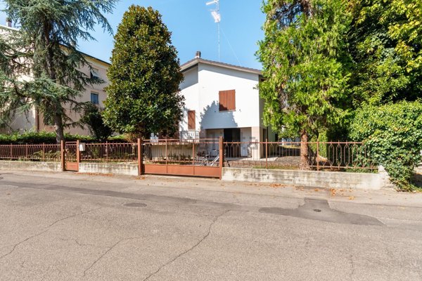 casa indipendente in vendita a Correggio