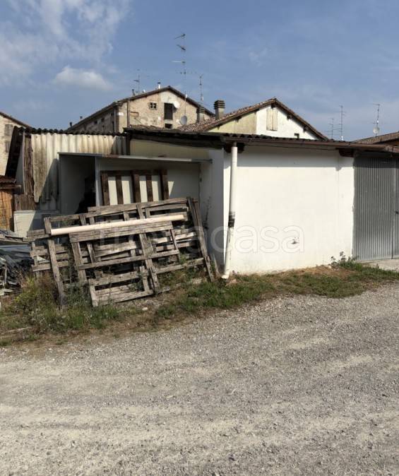 locale commerciale in vendita a Correggio