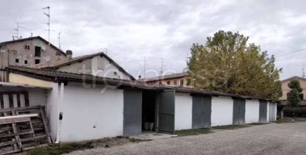 locale commerciale in vendita a Correggio