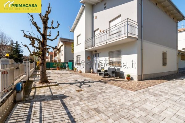 casa indipendente in vendita a Correggio