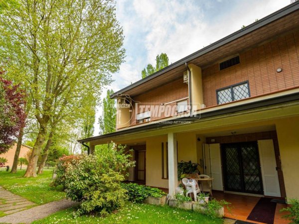 casa indipendente in vendita a Correggio