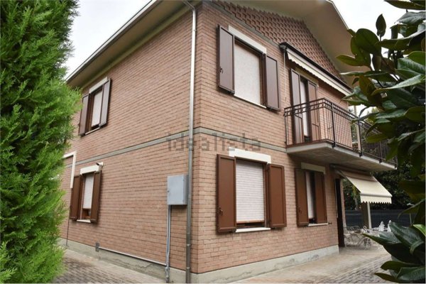 casa indipendente in vendita a Correggio