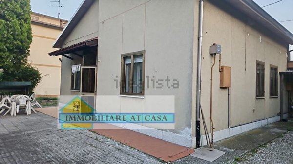 casa indipendente in vendita a Correggio