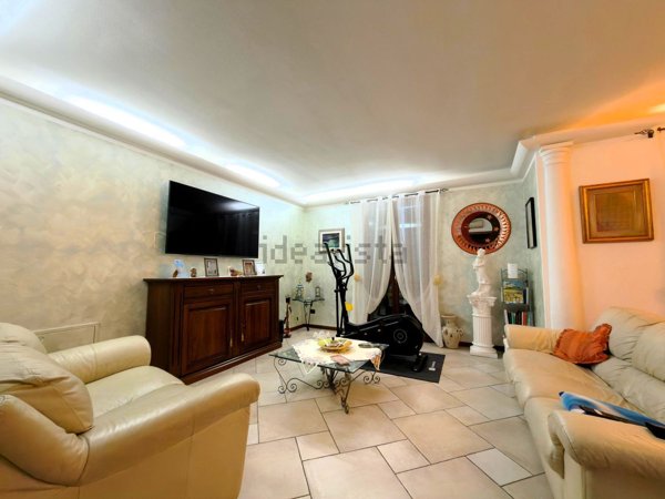 casa indipendente in vendita a Correggio