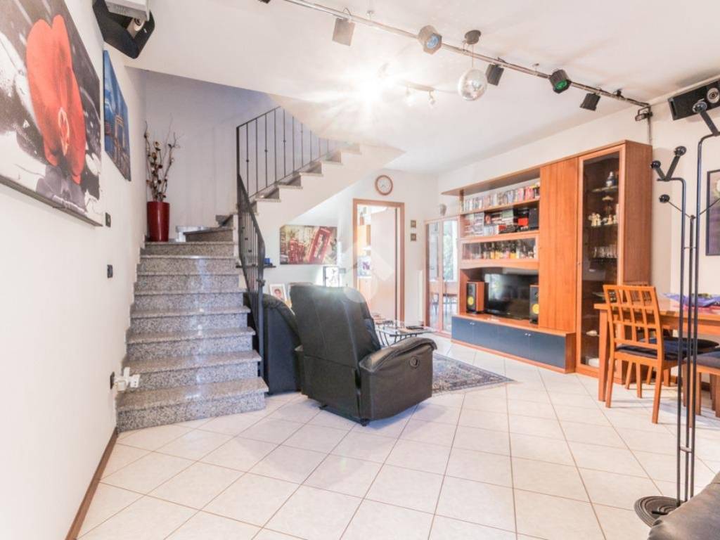 casa indipendente in vendita a Correggio