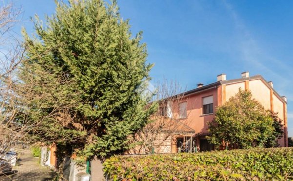 casa indipendente in vendita a Correggio