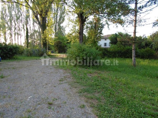 casa indipendente in vendita a Correggio in zona Caseificio Morini