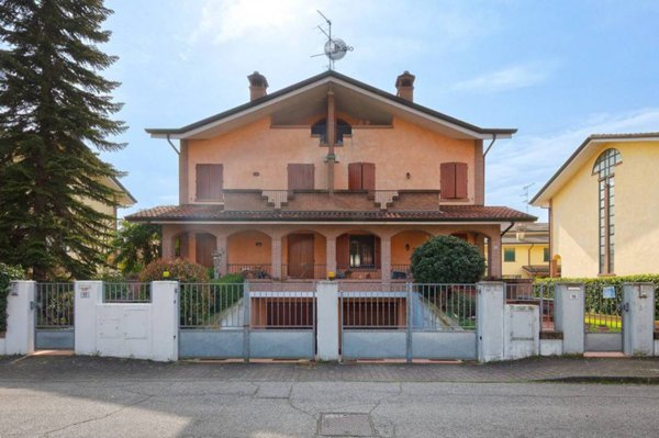 casa indipendente in vendita a Correggio