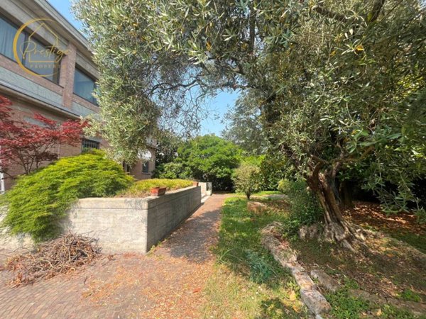 casa indipendente in vendita a Correggio