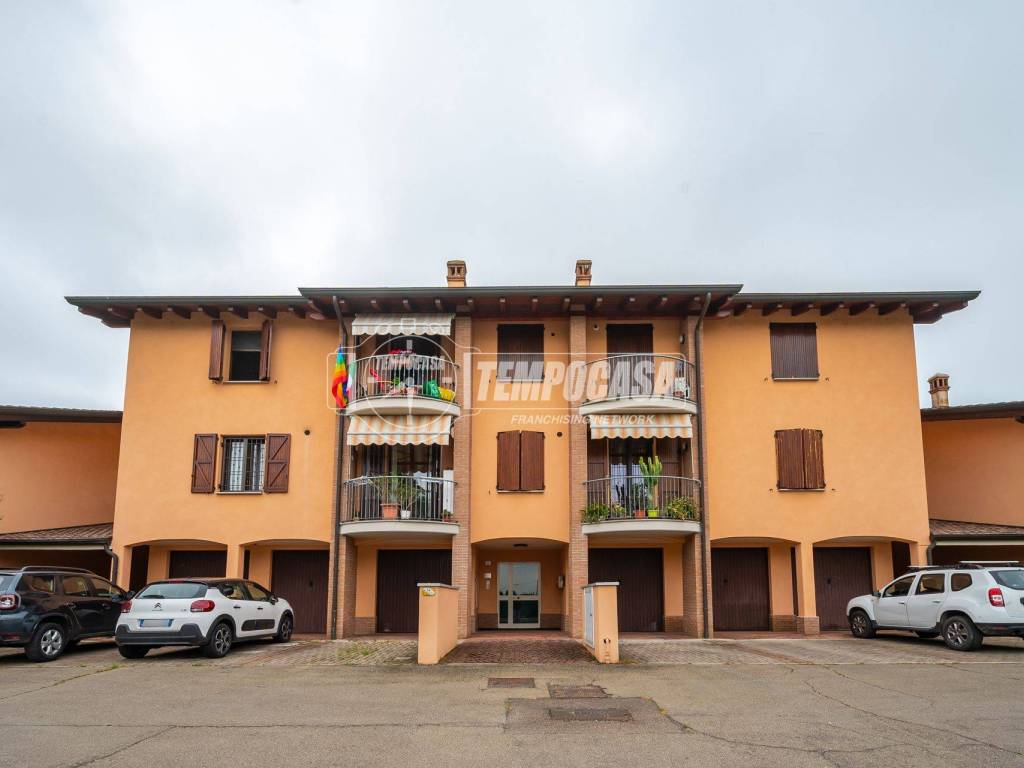 appartamento in vendita a Correggio in zona Fosdondo