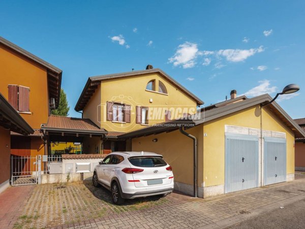 casa indipendente in vendita a Correggio