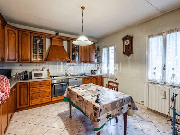 casa indipendente in vendita a Correggio