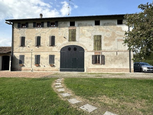 casa indipendente in vendita a Correggio in zona Budrio