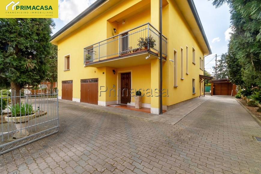 casa indipendente in vendita a Correggio in zona Mandrio