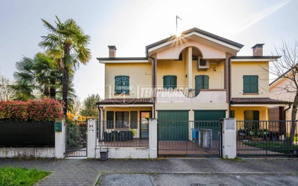 casa indipendente in vendita a Correggio