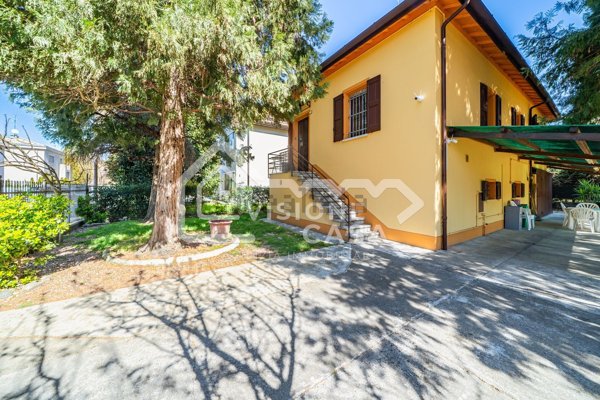 casa indipendente in vendita a Correggio