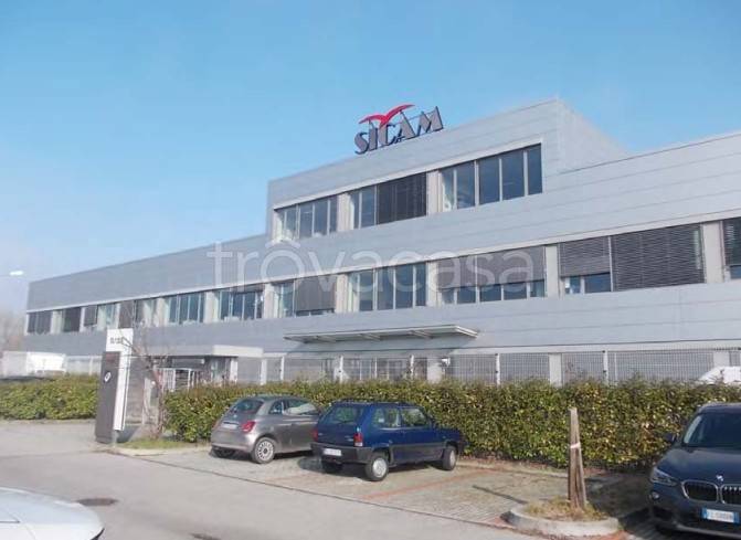 locale commerciale in vendita a Correggio