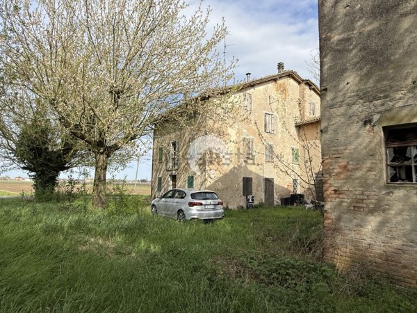 casale in vendita a Correggio