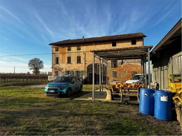 casa indipendente in vendita a Correggio in zona Fosdondo